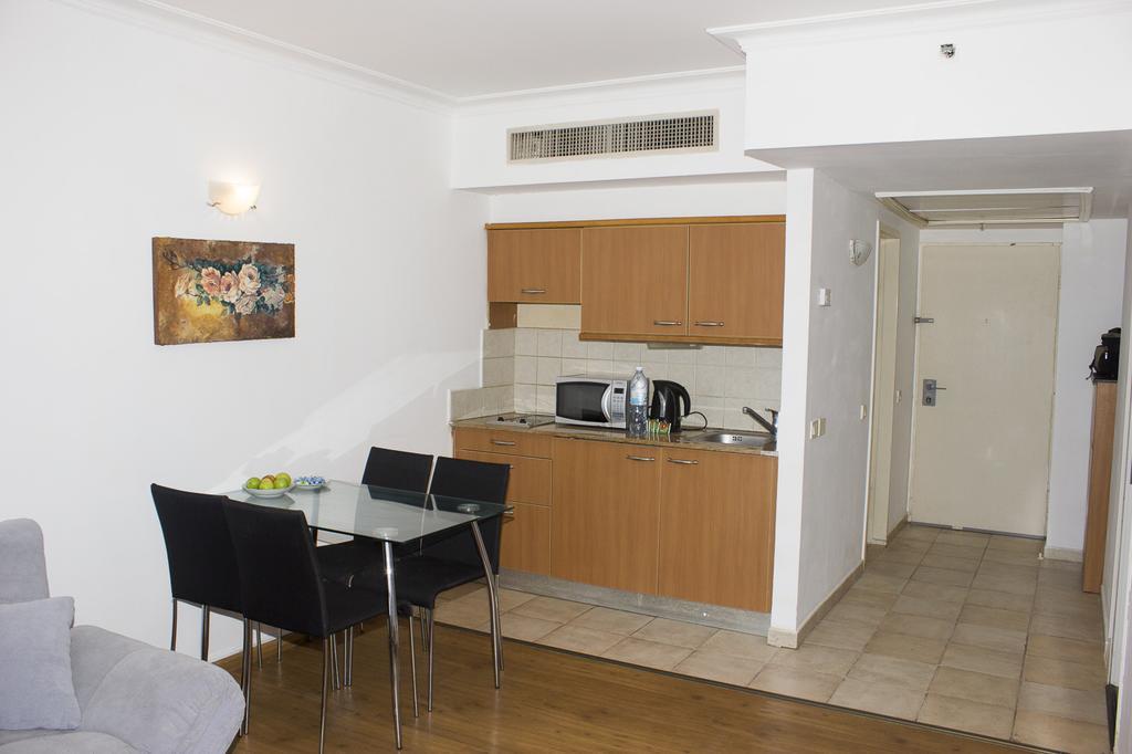 Leonardo Plaza Haifa Room photo